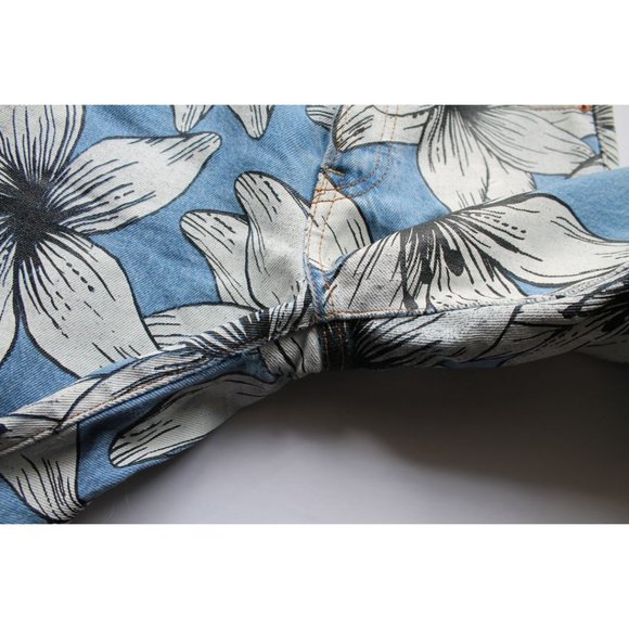 Levi's x Farm Rio Ribcage Cropped Jeans Tropical Flower- Light Wash Size 23 - Picture 8 of 9